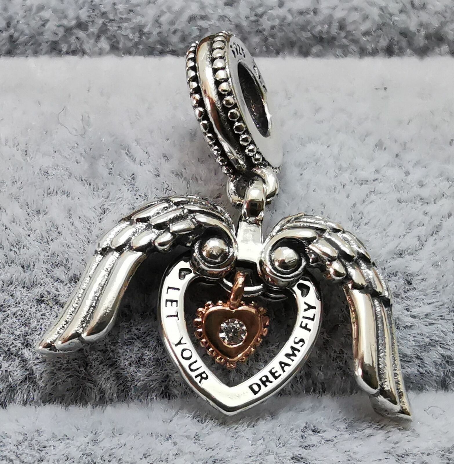 Charm Pendente Asas De Anjo - Charm Club Edição 2021