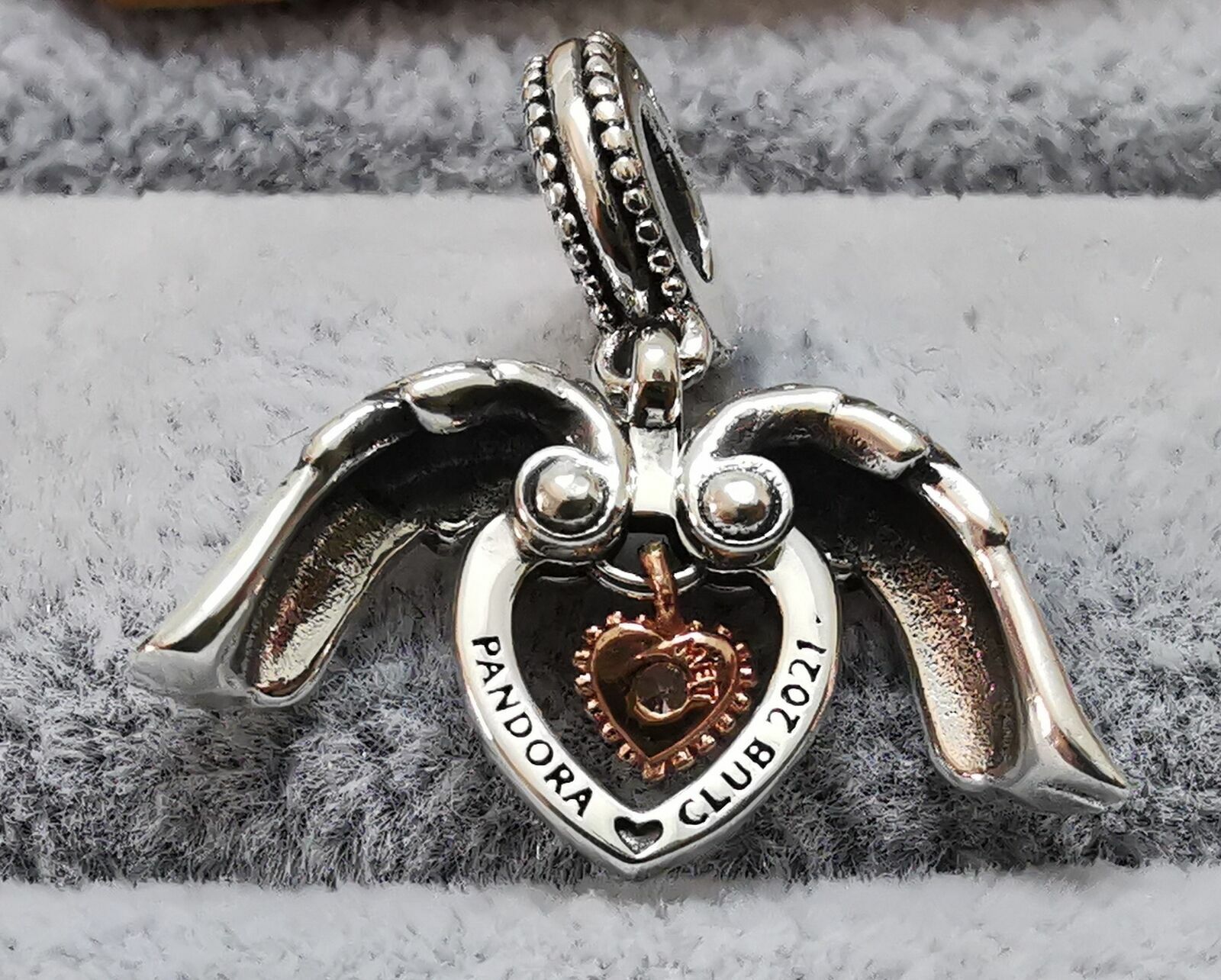 Charm Pendente Asas De Anjo - Charm Club Edição 2021